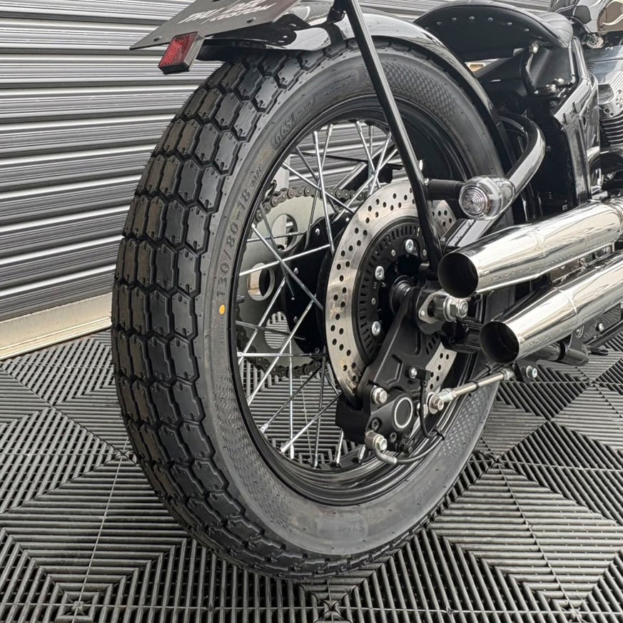 THUNDER 250専用 リア用18インチホイール